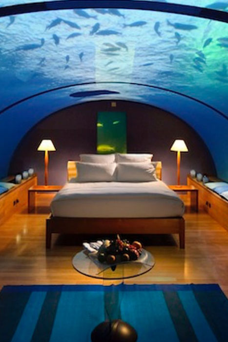 Luxury submarine hotel